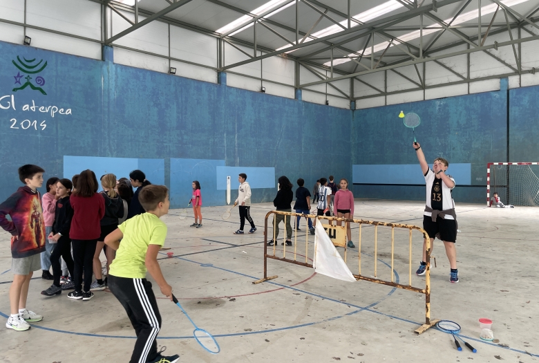 Badminton