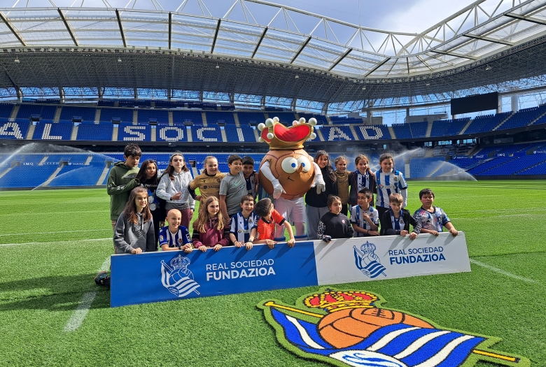 Anoeta
