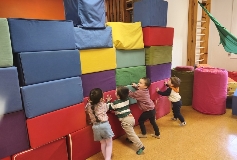 2 urtekoak Egi eraikinean